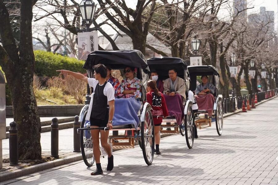Tokyo: Asakusa tour by rickshaw - Local advice from the driver