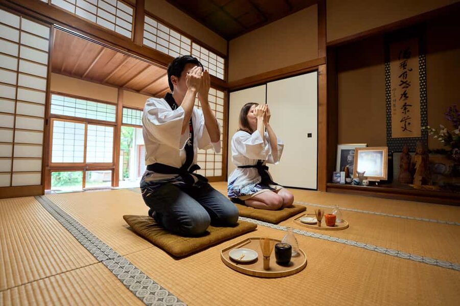 Tokyo Vegan Tour : Miso Making, Tea Ceremony, Rickshaw Ride - Starting at Daimon Station and settling into Minato