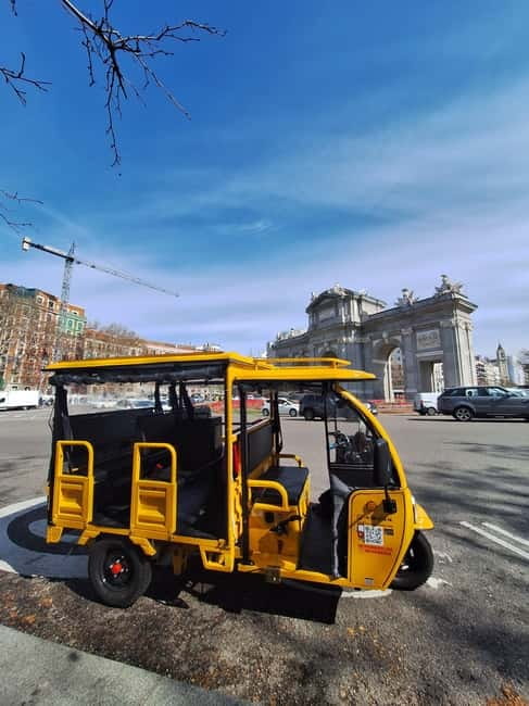 Tour en Tuk Tuk por lo mejor de Madrid - A fast ride through Madrid’s central sights