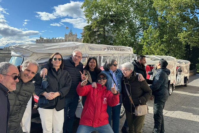Tour Madrid: Royals, Plazas & Secrets 3H - Puerta de Alcalá, Retiro, and the east side