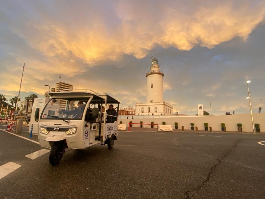 Tour Tuk Tuk Málaga - From Banco de España to Pedro Luis Alonso Gardens
