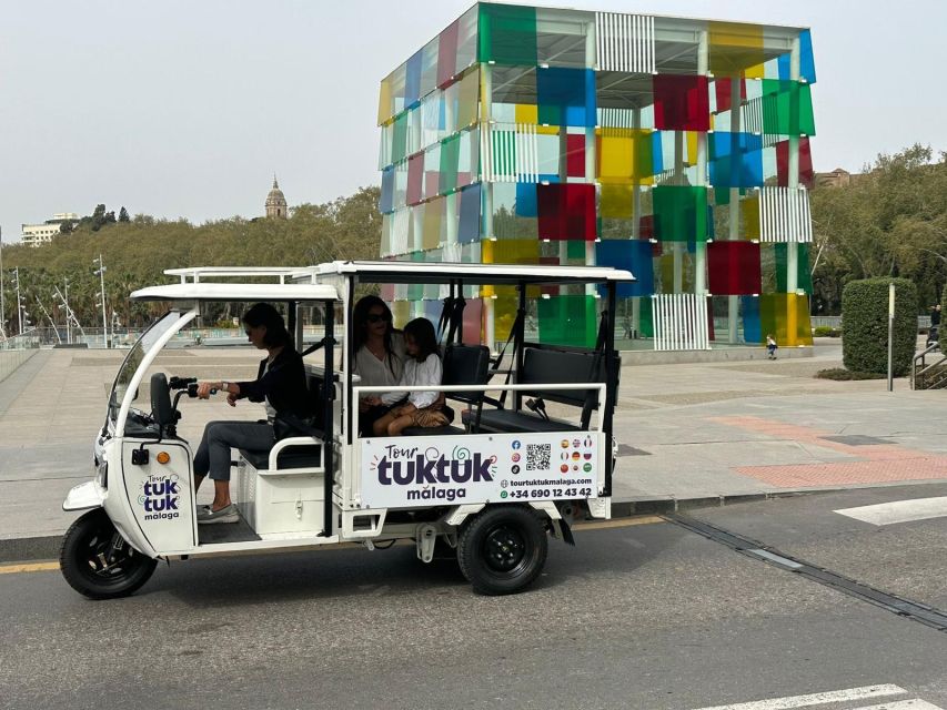 Tour Tuk Tuk Málaga - Starting beside La Farola