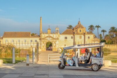 Tour Welcome Seville with Local Guide in Eco Tuk Tuk Private