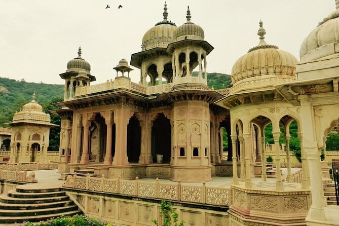Travel Through the Streets of Jaipur by Tuktuk with a Local - Key points to know before booking