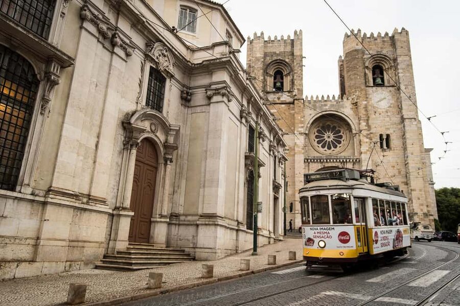 Travel to the Medieval part of Lisbon by Tuk Tuk - Sé Cathedral and the first glimpse of old Lisbon