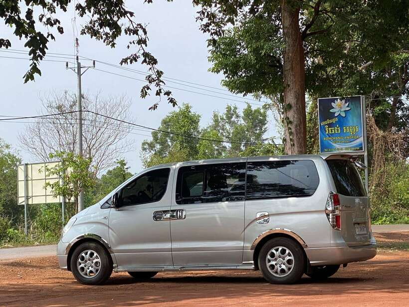 Trusty Tuk Tuk - Victory Gate gives the route a change of pace