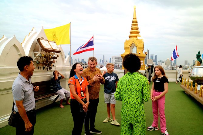 Tuk Tuk Bangkok Private Tour: WW2 Pad Thai, 360-Viewpoint, Chinatown (Pickup) - The Giant Swing and a quick photo stop