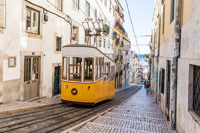 Tuk tuk experience through the historic neighborhood of Alfama - The National Pantheon and its famous names