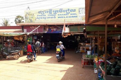 Tuk Tuk Journey: Exploring Rural Life and Silk Farm Craftsmanship