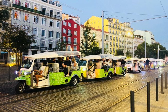 Tuk Tuk Lisbon: The Best of Lisbon in Half a Day - What the guides add to the four-hour route
