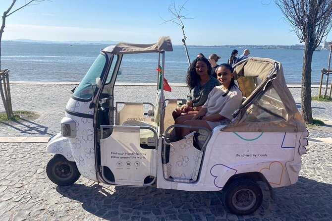 Tuk-Tuk Lisbon Tour 1 - 3hours - São Vicente de Fora and the National Pantheon