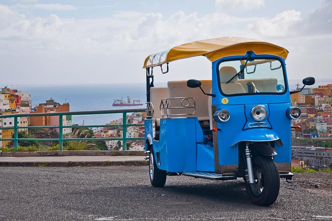Tuk-Tuk Neighbourhoods Tour around Las Palmas de Gran Canaria - The guides shape the experience