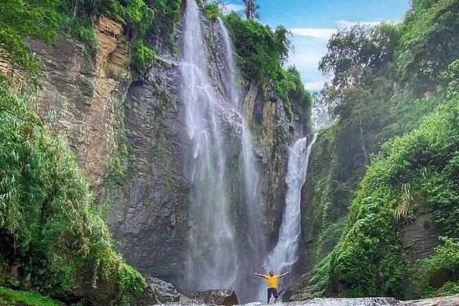 Tuk Tuk Nuwara Eliya Tea Falls Adventure - Ramboda Waterfall and the road to the falls
