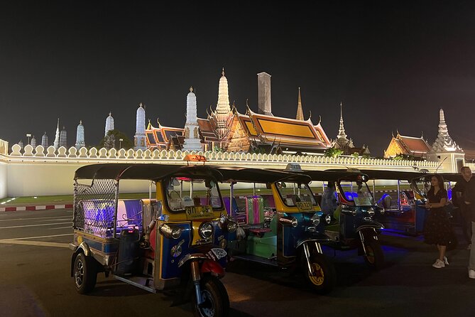 Tuk-tuk Private Tour in Bangkok by Night with Chinatown meal - Sao Chingcha and the Giant Swing
