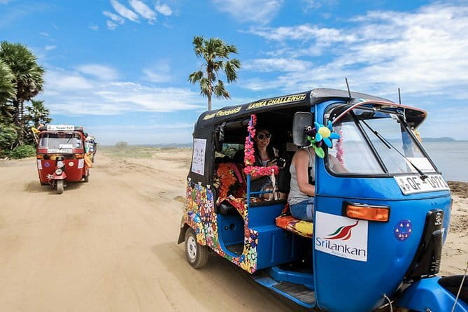 Tuk Tuk Rent In Sri Lanka - The role of Nuwan and Newan