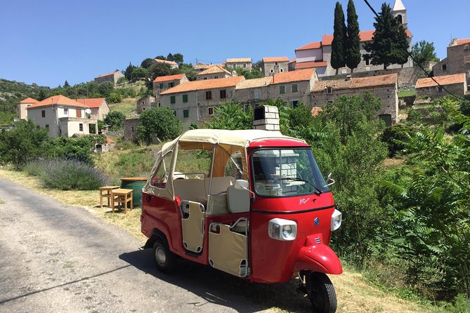 Tuk Tuk Sightseeing Tour of Hvar - Timing, meeting point, and the private format