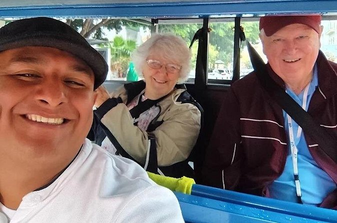 Tuk Tuk Tour in Alicante - Squares with darker stories and quieter corners