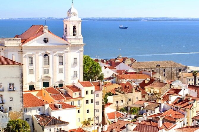 Unforgettable 3 Hours Lisbon City Tour with Tuk Tuk - Lisbon Cathedral and the old central streets