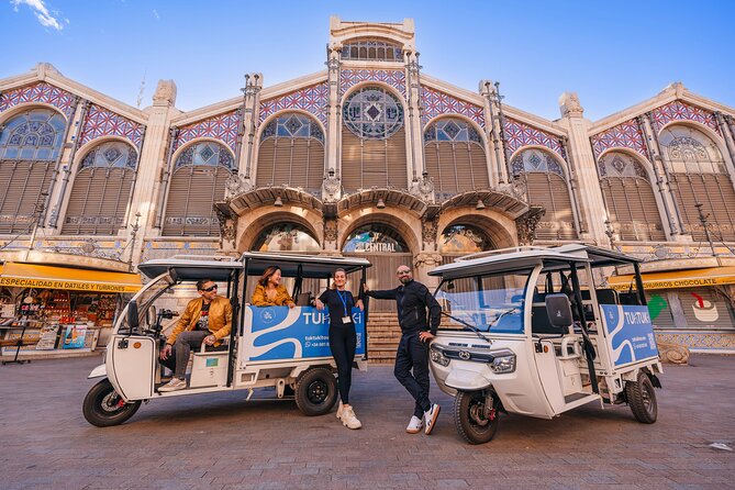Valencia by Tuk Tuk i: Private tour 1 or 2 hours explore the city - A fast ride from Valencia’s medieval gates to the sea