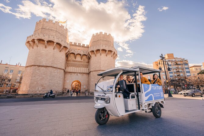 Valencia by Tuk Tuk i: Private tour 1 or 2 hours explore the city - From the Marina’s Veles e Vents to Valencia’s maritime side