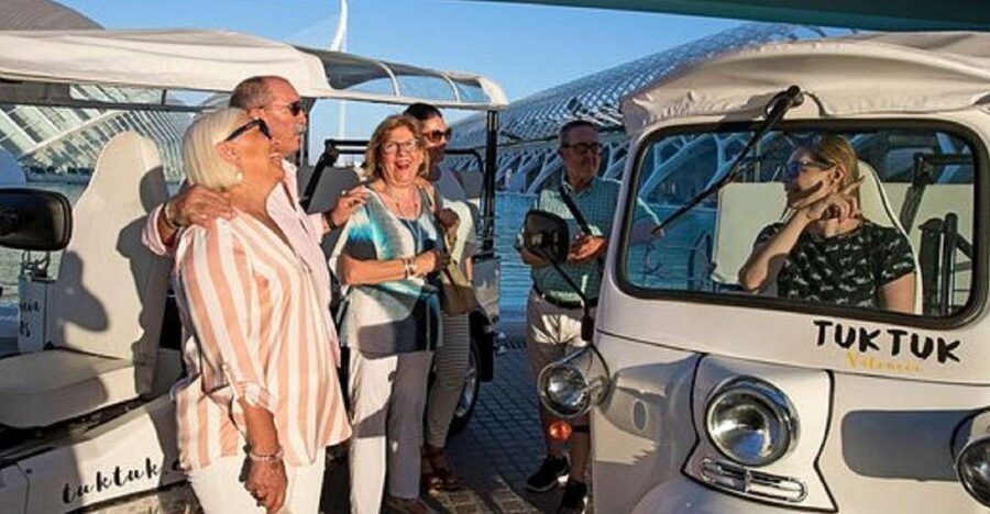 Valencia: Complete Tuk-Tuk Tour Around the City - Colón Market and the grand center