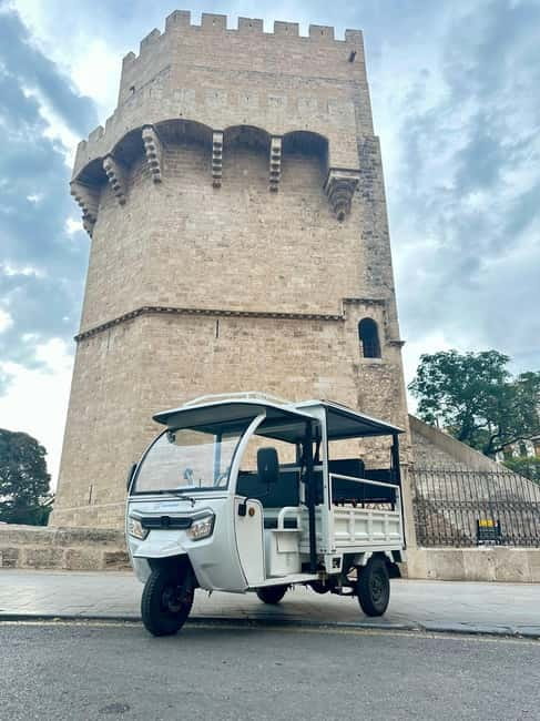 Valencia: Full 2-Hour Tuk Tuk Tour - Why this tuk-tuk ride works well in Valencia