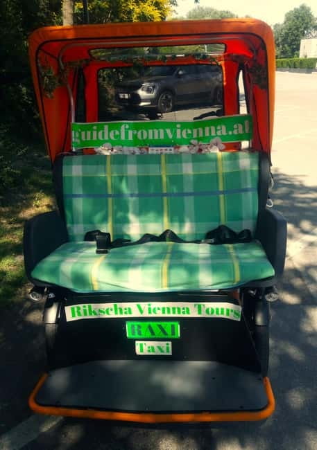 Vienna: Tour with locals in RAXI electric rickshaw - Lesser-known stops and flexible route planning