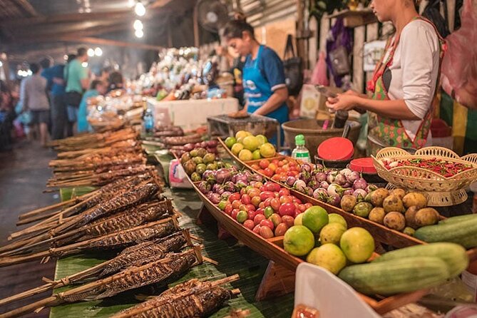 Vientiane Cuisine & Culture: The Hungry Tuk Tuk - Starting at a Vientiane evening food market