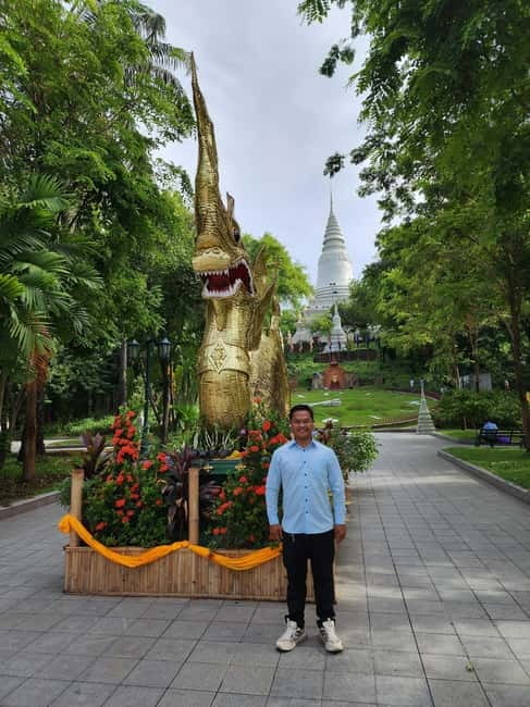 Visiting 9 Places in 3 hours Share Tour by Tuk-Tuk - Independence Monument and the bronze King statue