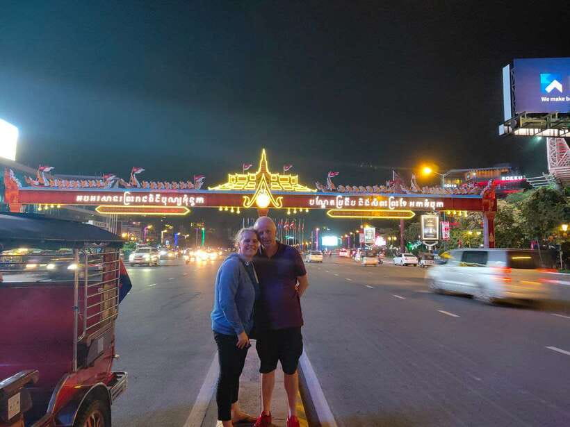 Visiting 9 Places in 3 hours Share Tour by Tuk-Tuk - Wat Phnom and the older heart of the city