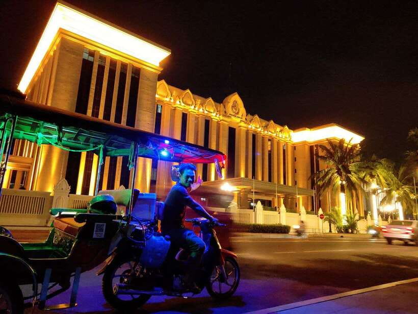 Visiting 9 Places in 3 hours Share Tour by Tuk-Tuk - Diamond Island and the newer capital