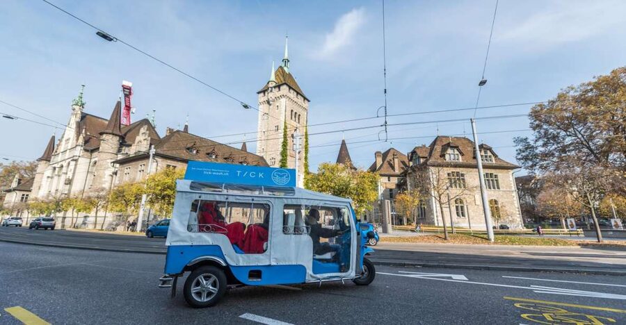 Zurich: Private eTukTuk City Tour - Starting near Europaallee and Zurich Hauptbahnhof